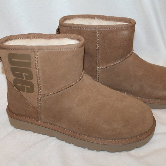 NEW UGG WOMEN'S LOGO MINI ANKLE BOOTS BOOTIES CHESTNUT - Picture 2 of 8